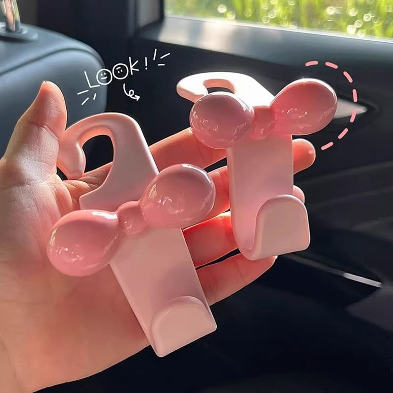 خطافات تعليق بسيطة للمقعد الخل - مراجعة Travel Accessories Pack وسعره