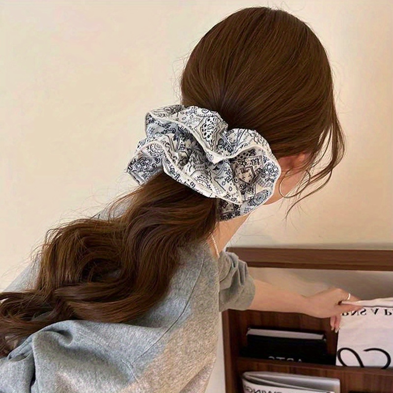 مجموعة إكسسوارات شعر أنيقة من  - مراجعة Travel Accessories Gear وسعره