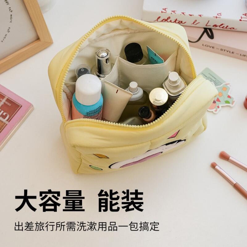 حقيبة مستحضرات تجميل كرتونية ل - مراجعة Travel Accessories For Japan Trip وسعره